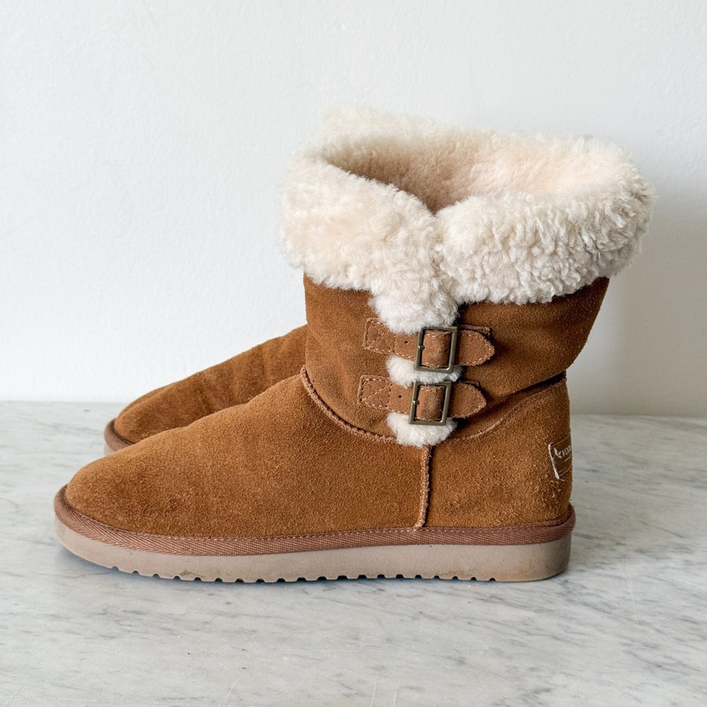 Koolaburra by UGG Victoria Short Chestnut Suede Faux Fur Buckle Boots Womens 8